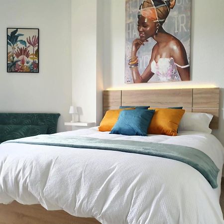 Apartamento Tropical Con Piscina Cerca De La Playa Торемолинос Екстериор снимка