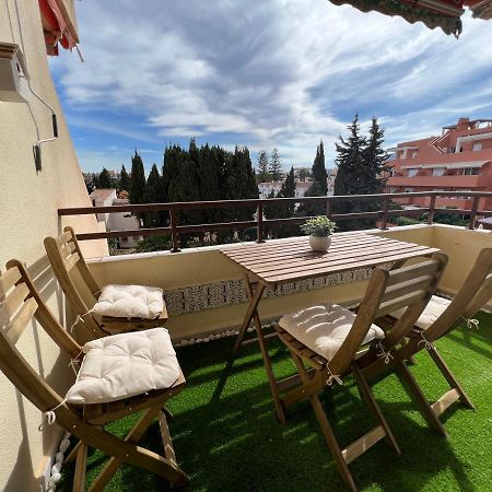 Apartamento Tropical Con Piscina Cerca De La Playa Торемолинос Екстериор снимка