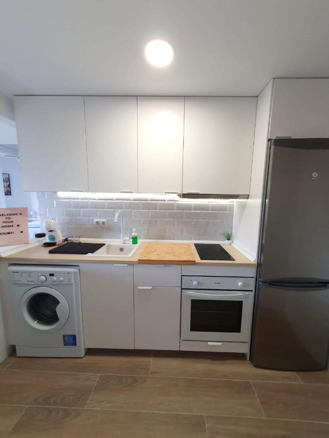 Apartamento Tropical Con Piscina Cerca De La Playa Торемолинос Екстериор снимка