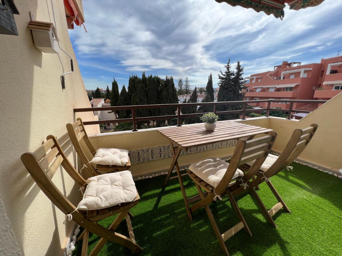 Apartamento Tropical Con Piscina Cerca De La Playa Торемолинос Екстериор снимка